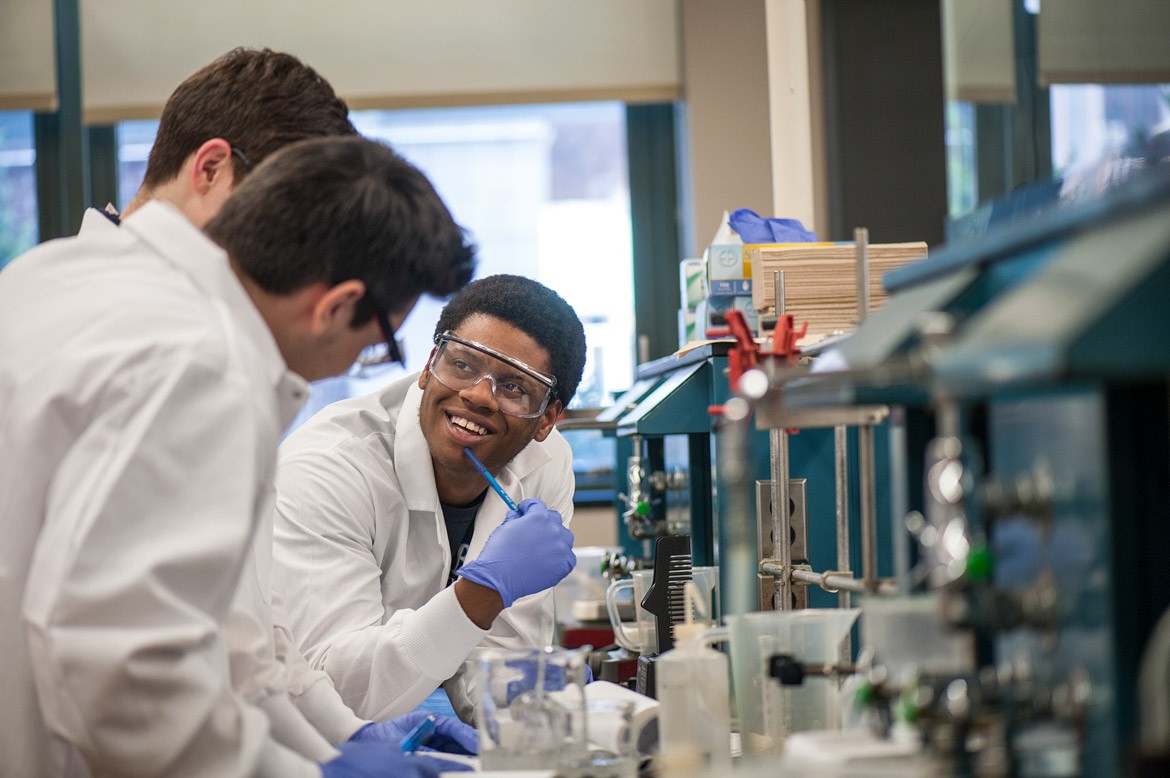 students in the lab